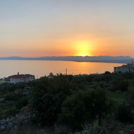 Eleutheria Kalamáta Buitenkant foto