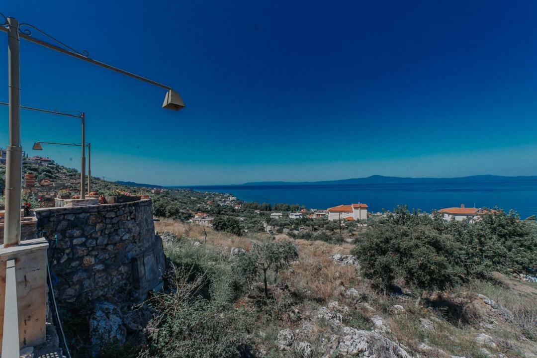 Eleutheria Kalamáta Buitenkant foto
